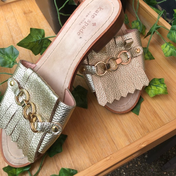 KATE SPADE Women's Brie Slide Sandal Fringe Chain Metallic Gold Leather Sz $99 - Picture 2 of 3